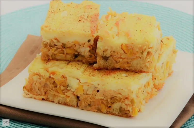 Torta de Frango Cremosa de Liquidificador com Requeijão
