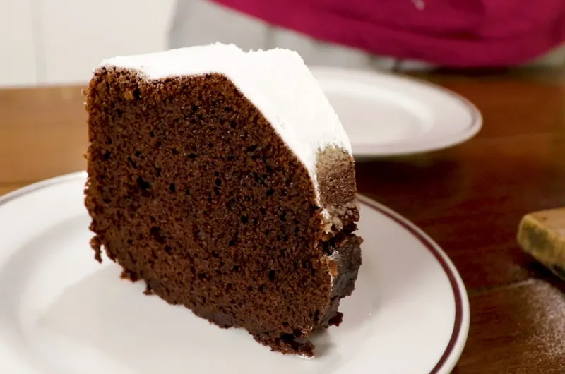 Bolo de café com chocolate
