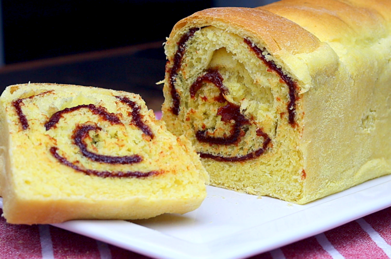 Pão de Fubá com Goiabada