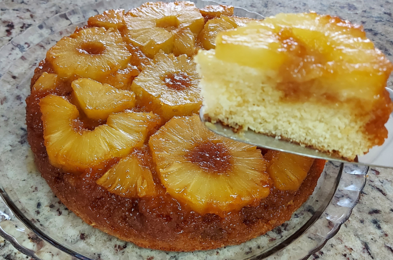 Bolo de Abacaxi Caramelizado