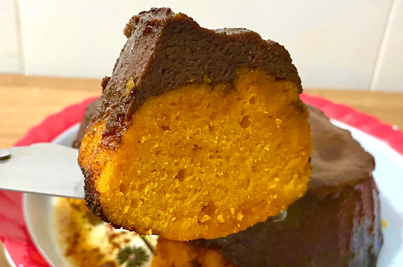 Bolo Pudim de Cenoura com Chocolate