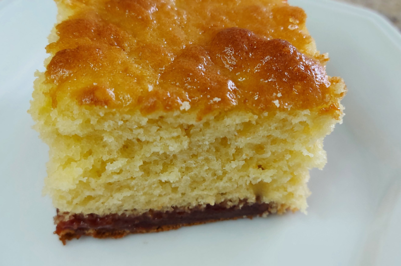 Bolo Simples com Goiabada