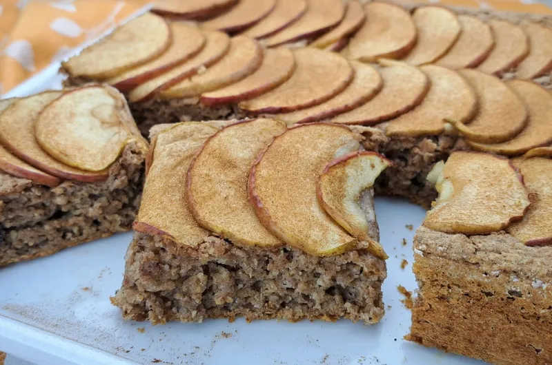 Bolo de Maçã com Banana e Aveia