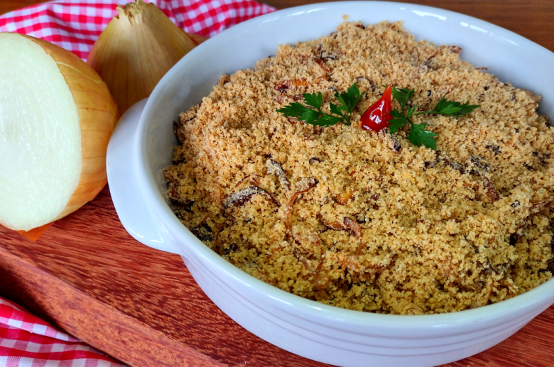 Farofa de Cebola Caramelizada Crocante