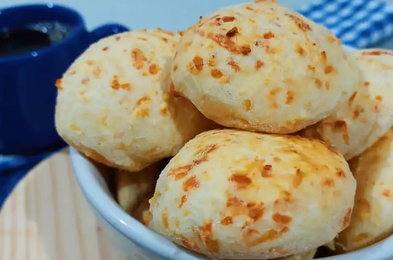 Pão de Queijo Rápido e Fácil