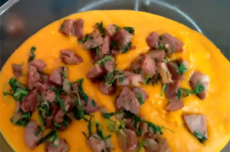 Purê de Abóbora ou Escondidinho com Calabresa e Bacon