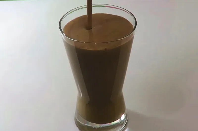 Vitamina de Chocolate com Ameixa