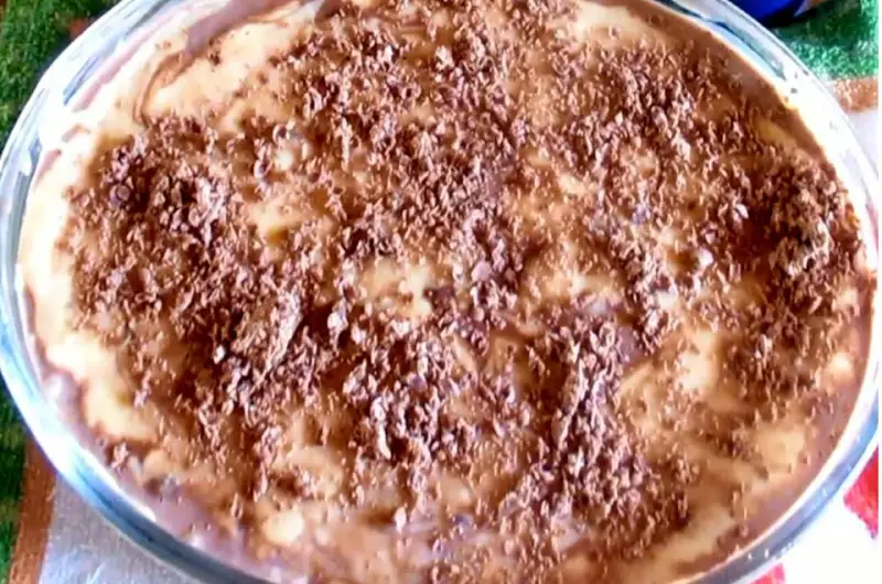 Pavê de chocolate fácil e rápido