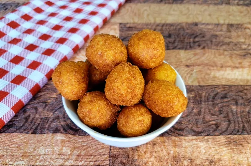 Bolinha de Queijo