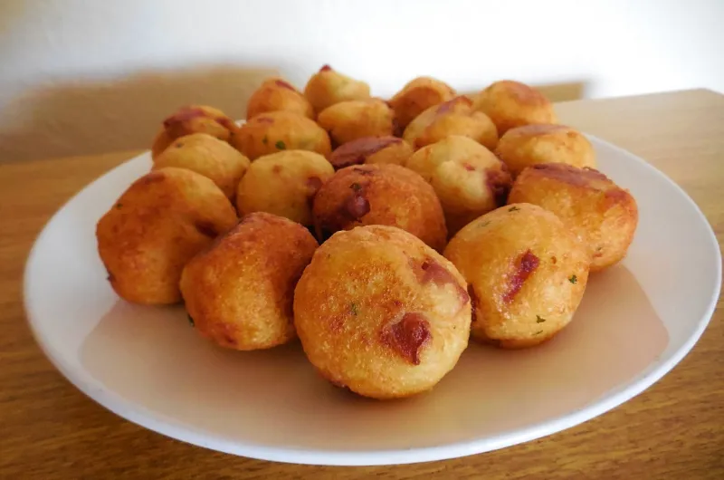 Bolinhos de Batata com Calabresa