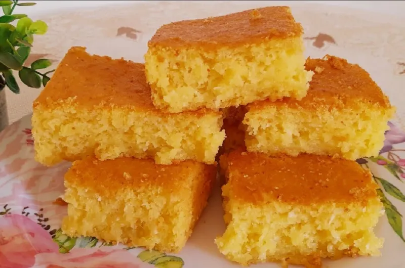 Bolo Mané Pelado (Bolo de Mandioca com Queijo e Coco)
