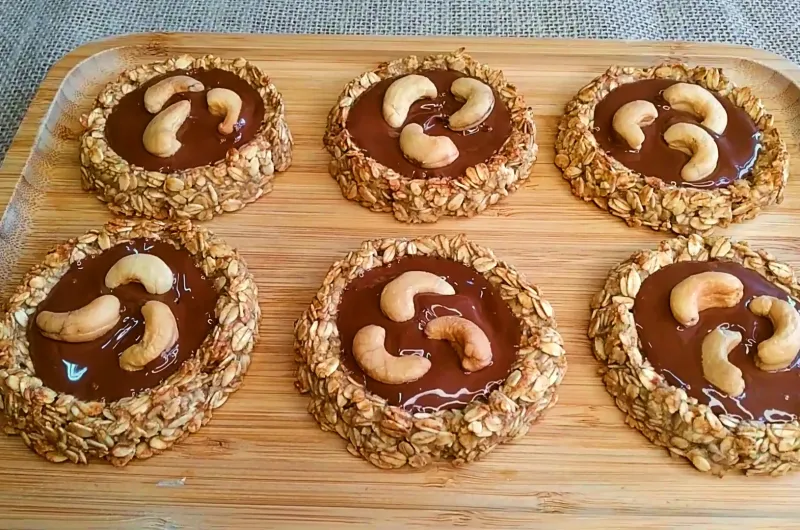 Tortinha de Aveia com Banana e Chocolate