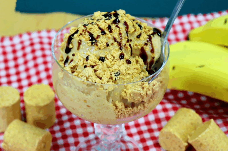 Sorvete Natural de Amendoim com Banana e Mel