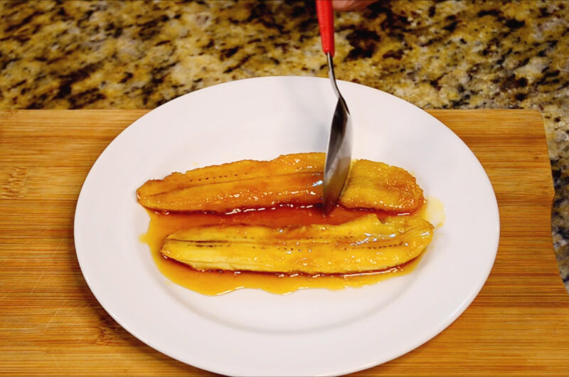 Banana com Calda de Caramelo