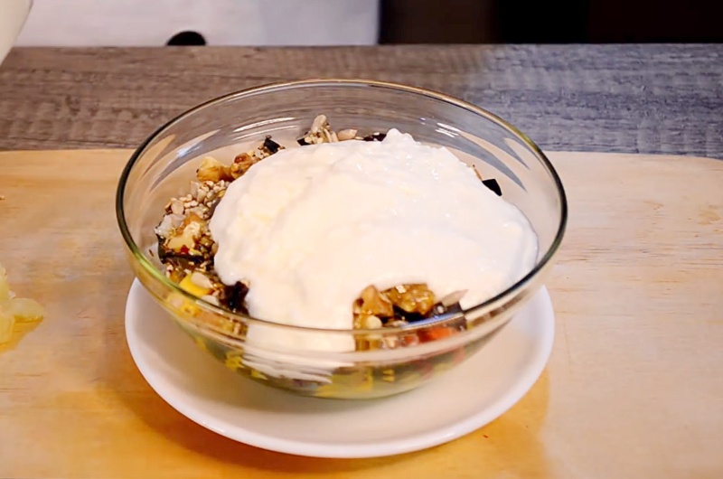 Iogurte com Mix de Frutas e Grãos