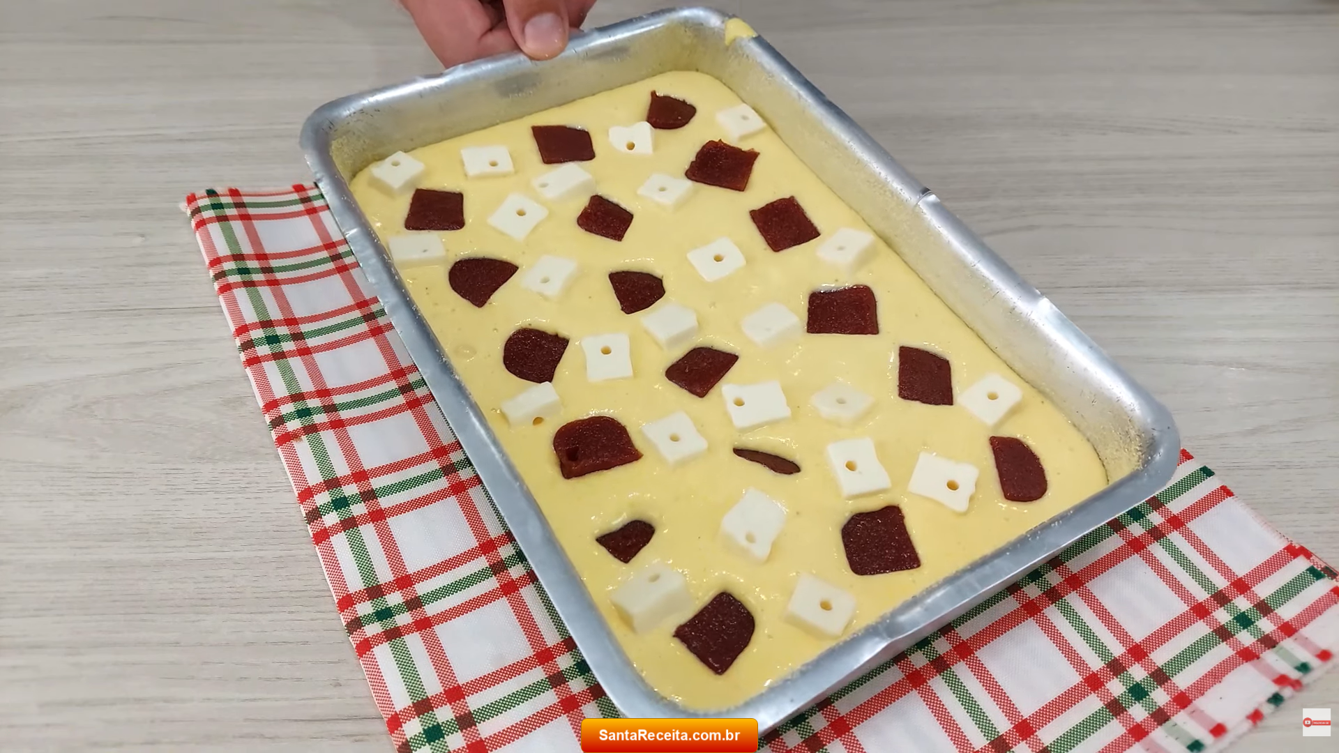 fazendobolodemilhocomgoiabadaequeijo