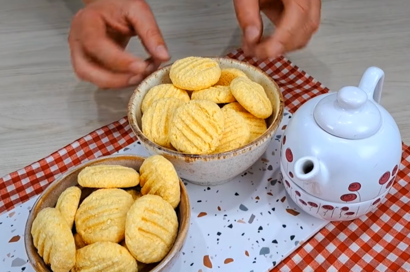 Biscoito de Fubá com Coco