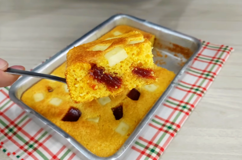 Bolo de Milho com Queijo e Goiabada