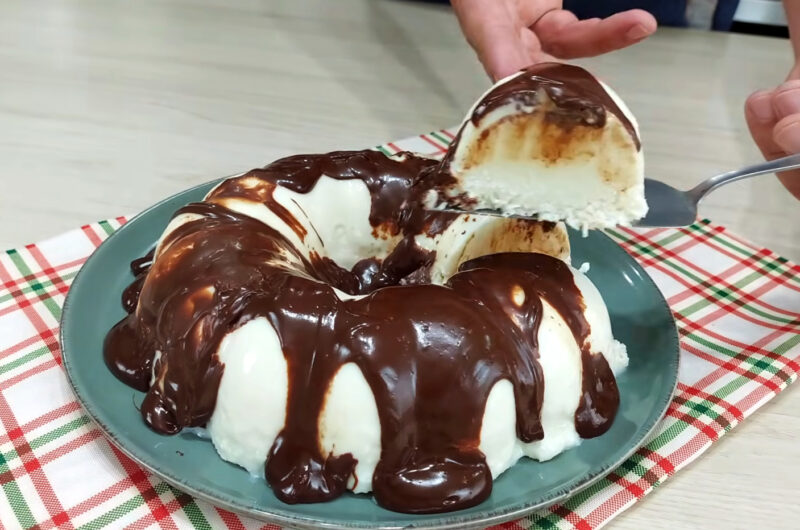 Gelado de Coco com Cobertura de Chocolate