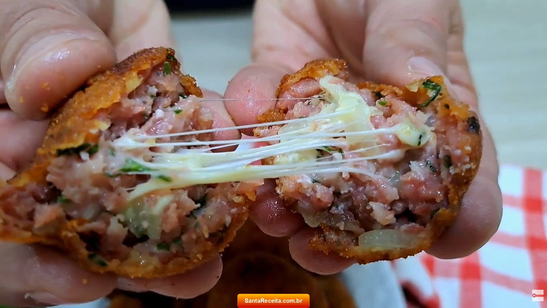 bolinhodelinguicacomqueijo