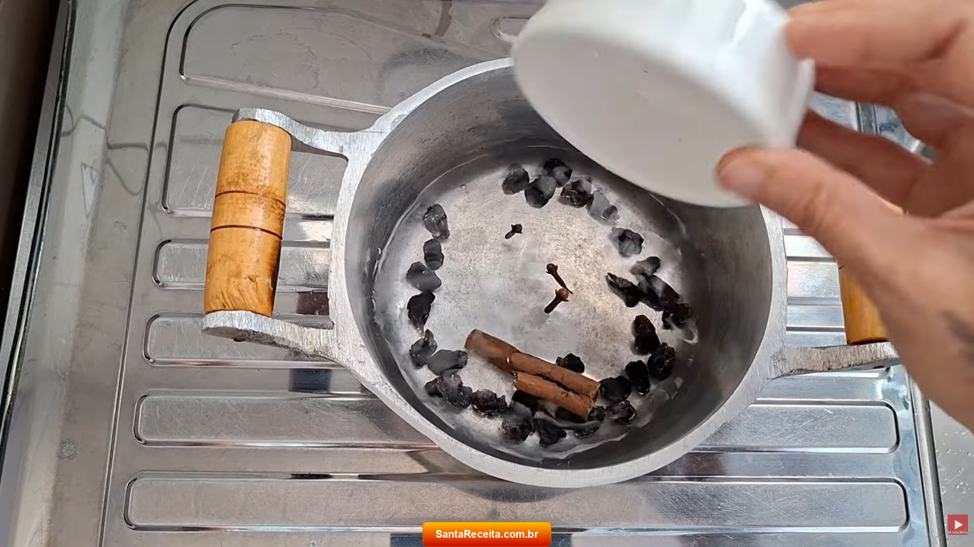 agua-para-maca-cozida