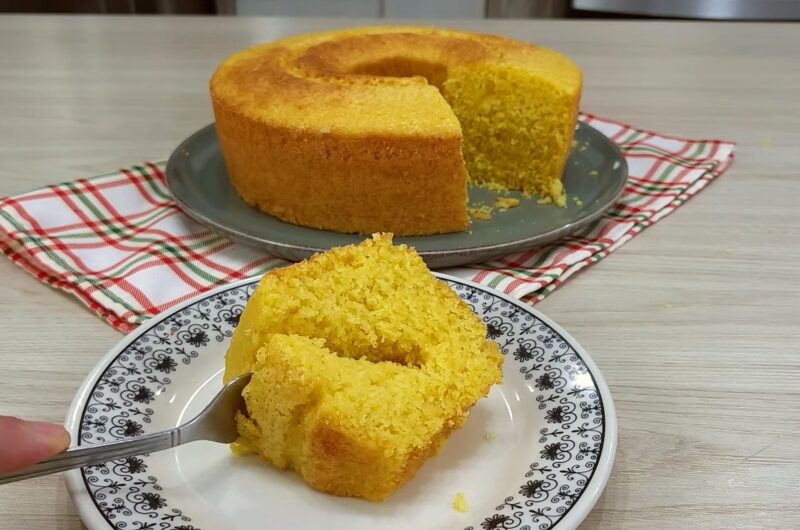 Bolo de Fubá com Laranja