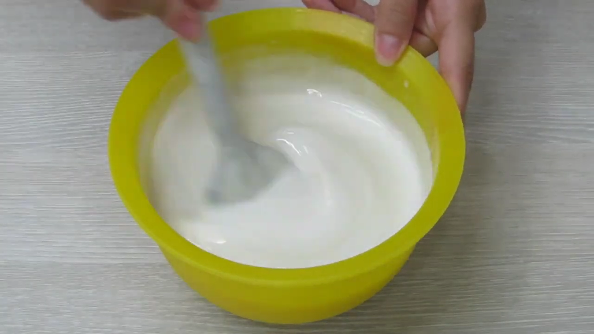 fazendo-sobremesa-cremosa-de-coco
